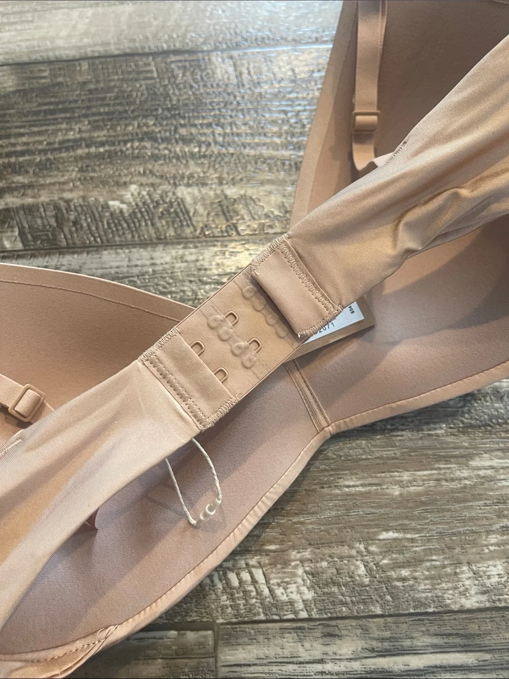 NWT skims wireless form push up plunge bra in color clay 32DD - Picture 6 of 10